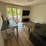 Modern Apartment Near Stjakob
